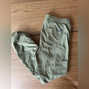 The North Face womens Green Cargo Pants